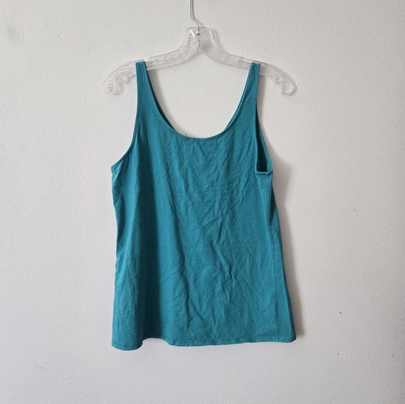 Turquoise tank - Picture 2 of 3
